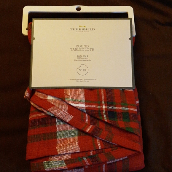 New Threshold Round Red/Plaid Tablecloth - Picture 2 of 4